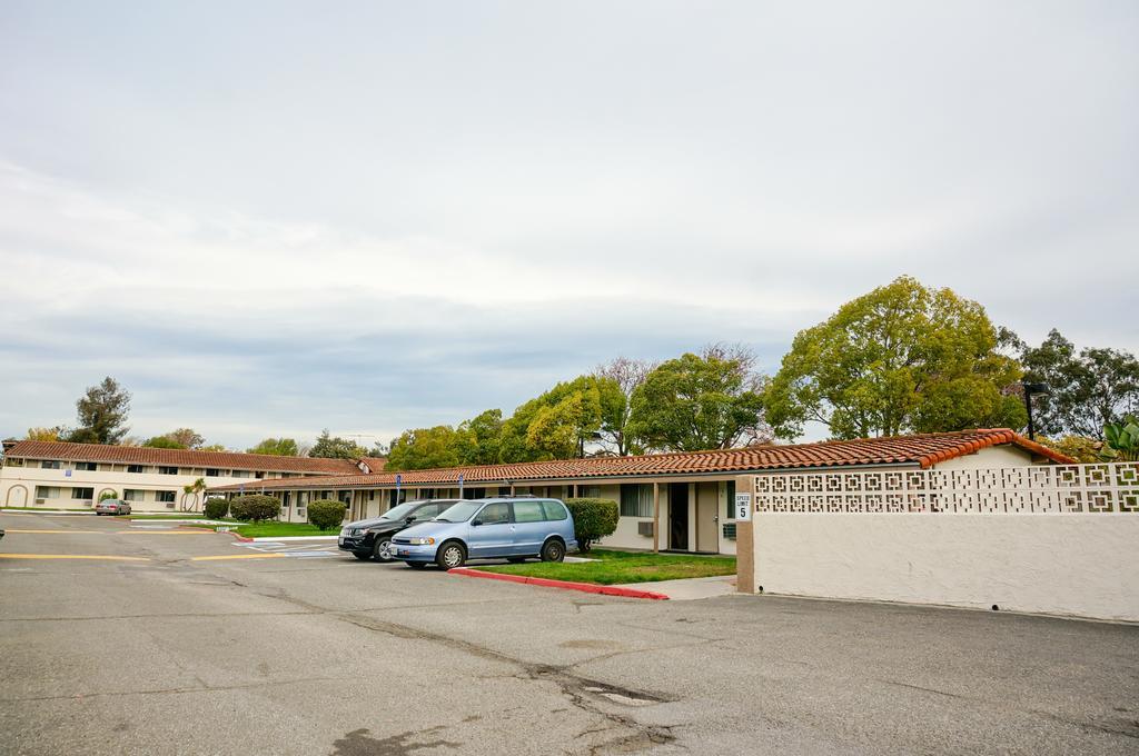 EZ 8 Motel San Jose II Buitenkant foto