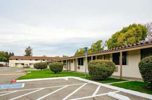 EZ 8 Motel San Jose II Buitenkant foto